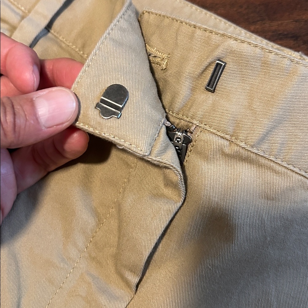 Lands’ End Women’s Size 18 Mid Rise Slim Leg Chino Khaki Pant - Picture 3 of 7